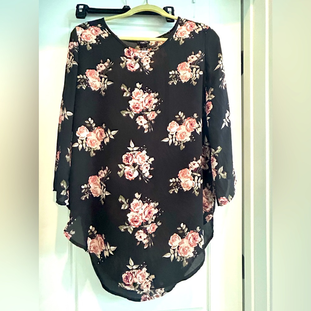 3/$13 bundle Rue 21 women’s shirt, quarter sleeve black with pink flowers, L